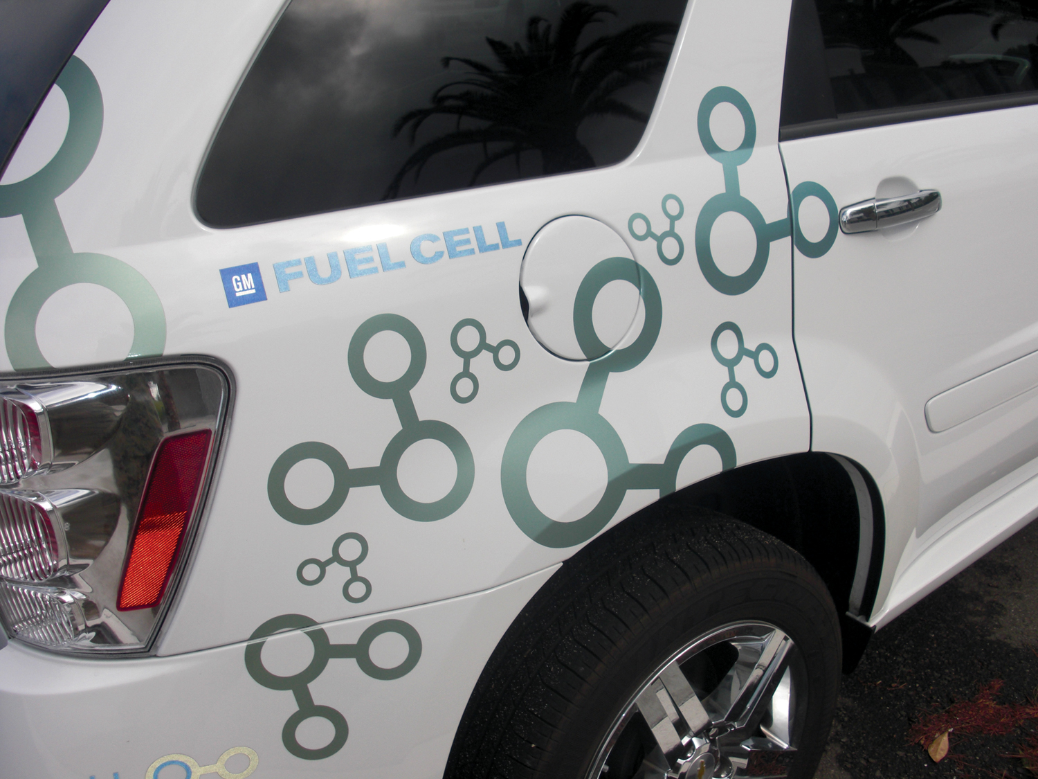 Hydrogen Fuel Cell Breakthroughs Could Reshape Mobility Industry