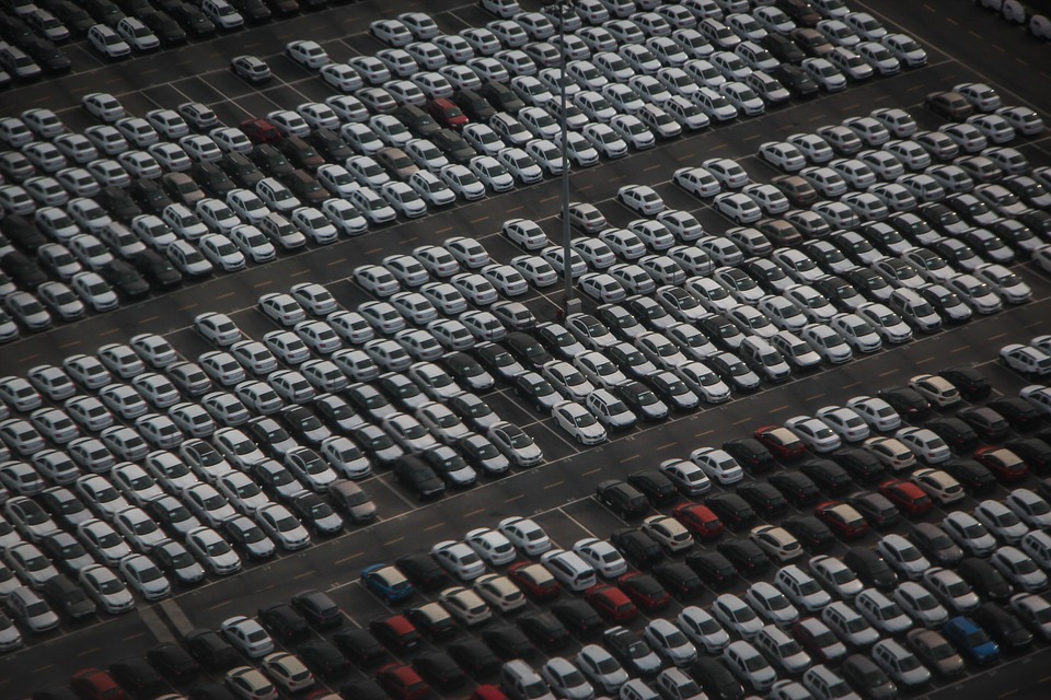 Labor Day Lifts August Auto Sales, But Hard Times Ahead for Bleeding Industry