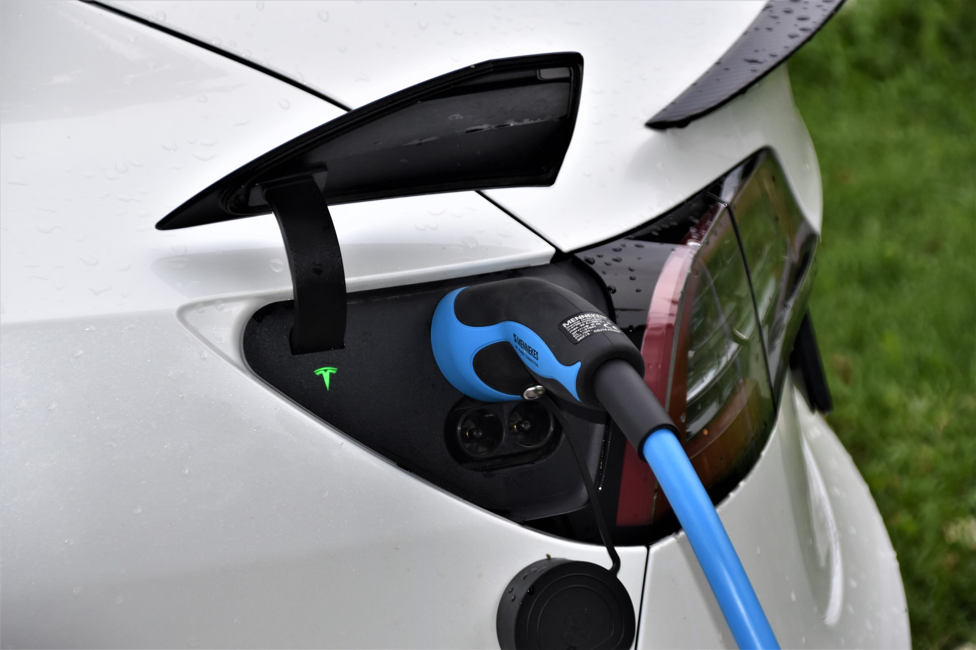 Electric Vehicle Sales on the Rise, Charging Industry Surfing the SPAC Wave
