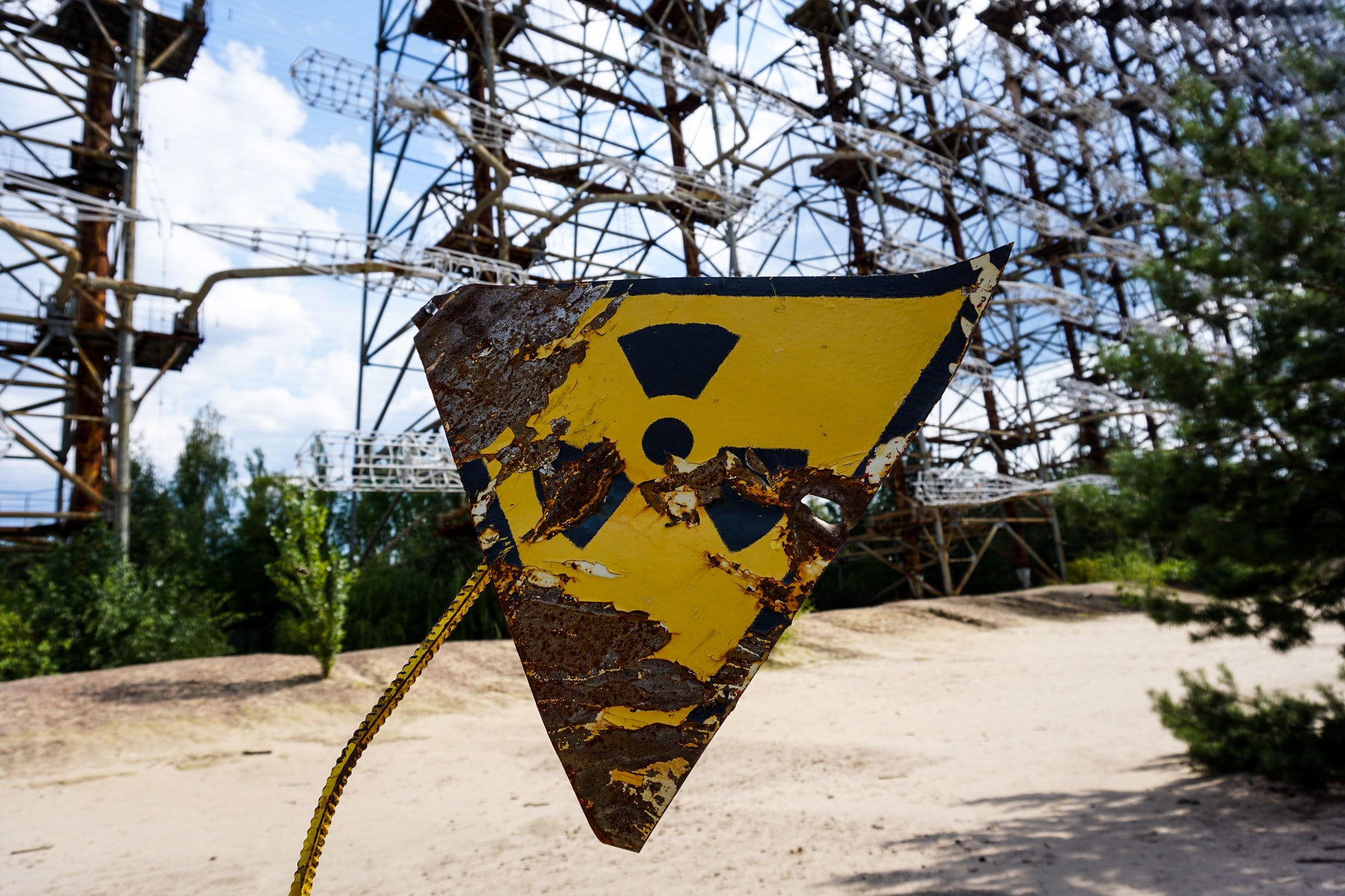 Europe’s Largest Nuclear Power Plant Enveloped by War, Yet Risk of “Explosion” Remains Limited