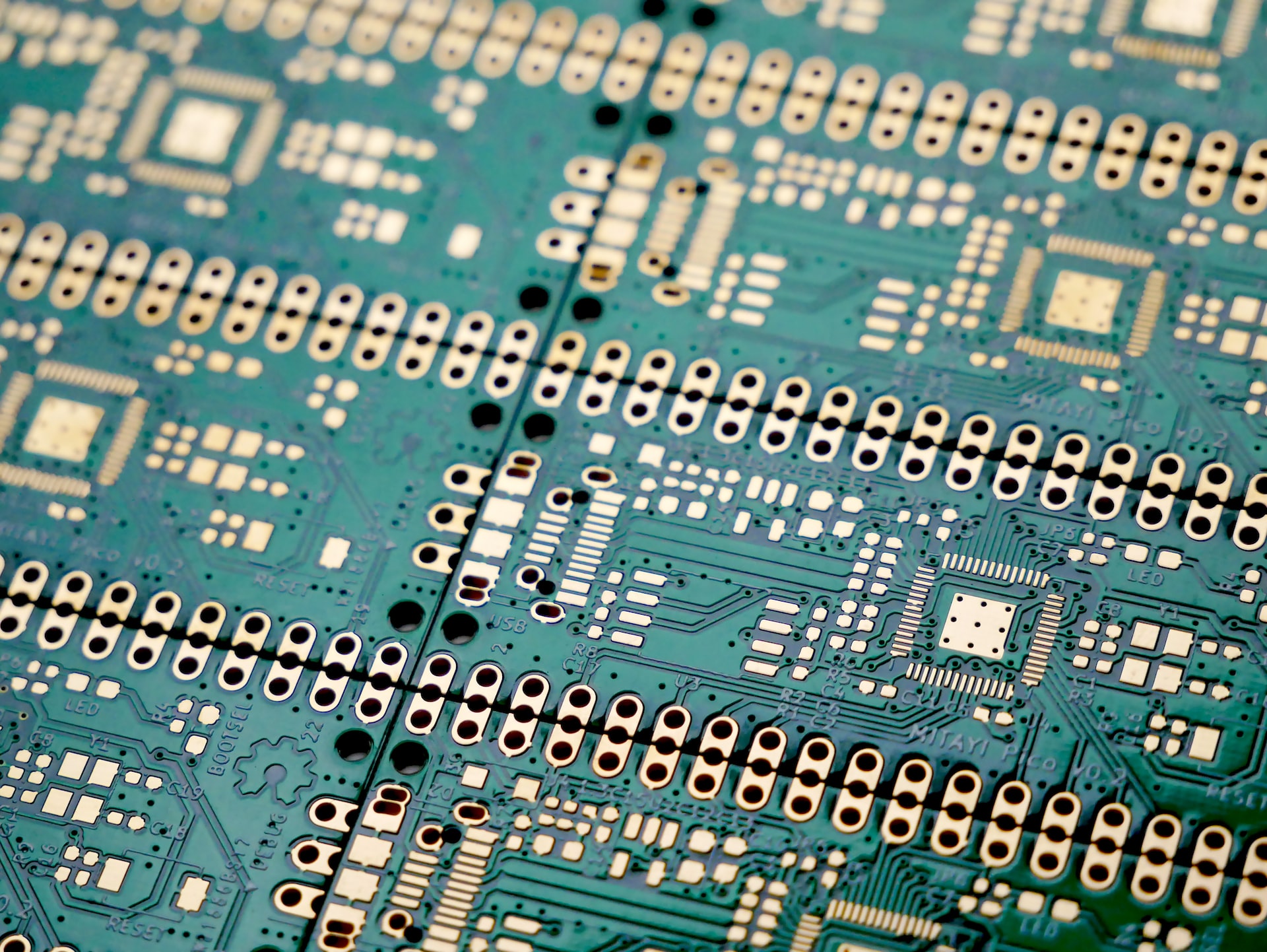 New US Restrictions on Chip Sales to Chinese Firms Slam Vulnerable Semiconductor Stocks
